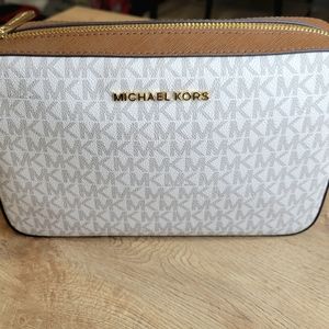 ❌️Sold❌️ Mk crossbody